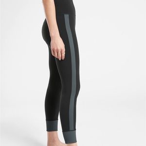 Athleta Women's Elation Rib Trim 7/8 Tight Leggings Black Sz S Powervita